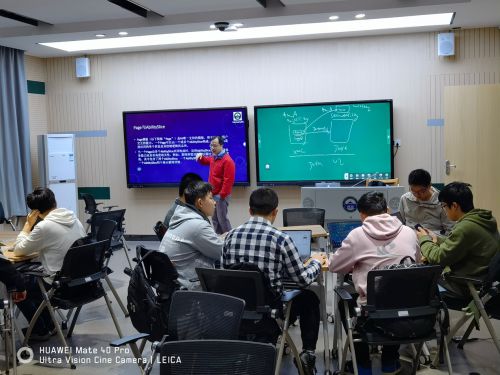 武漢大學鴻蒙課程引爆學生熱情，近400人選修并拓展社會經(jīng)濟咨詢服務